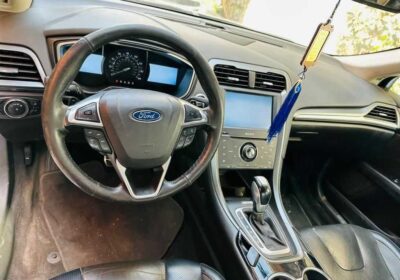 FORD FUSION TITANIUM ANNÉE 2014 AUTOMATIQUE ESSENCE INTÉRIEUR CUIR GRAND ÉCRAN CAMÉRA DE RECUL CLIMATISÉ CLE LETSGO FULL OPTIONS MUTÉ RÉCEMMENT Prix : 5.70.000fcfa. A. 775358969