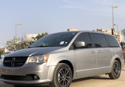 DODGE caravan sxt