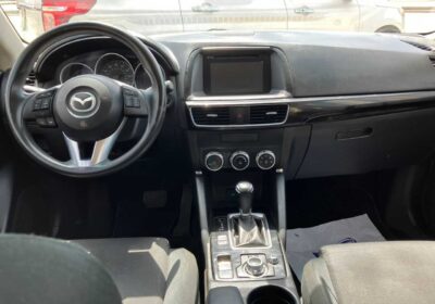 Mazda cx5 année 2016 automatique essence climatisé version 4×4 grand écran muté même pas 2mois prix 7million 500. Tpha. 775358969