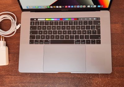 MacBook Pro 2018 de 15 inchs ram16 SSD 512 core i7 6coeurs